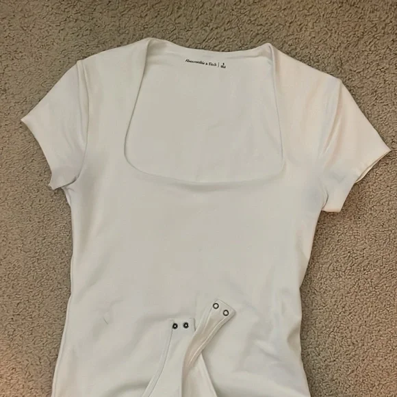 Abercrombie & Fitch - Seamless Fabric Square-neck Bodysuiy - Picture 4 of 4